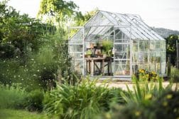 Comment choisir un serre de jardin