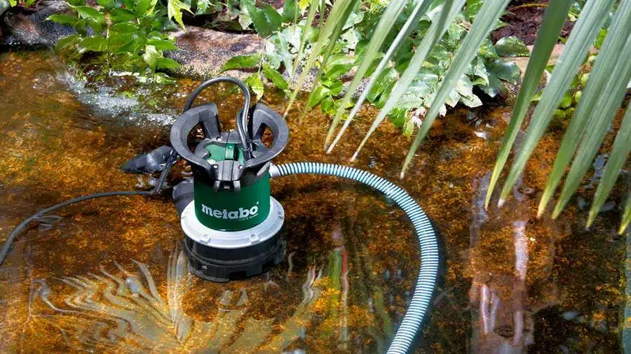 Trouvez la meilleure pompe à eau pour votre jardin les grandes marques, le système de relevage et l'utilisation des pompes à eau de pluie