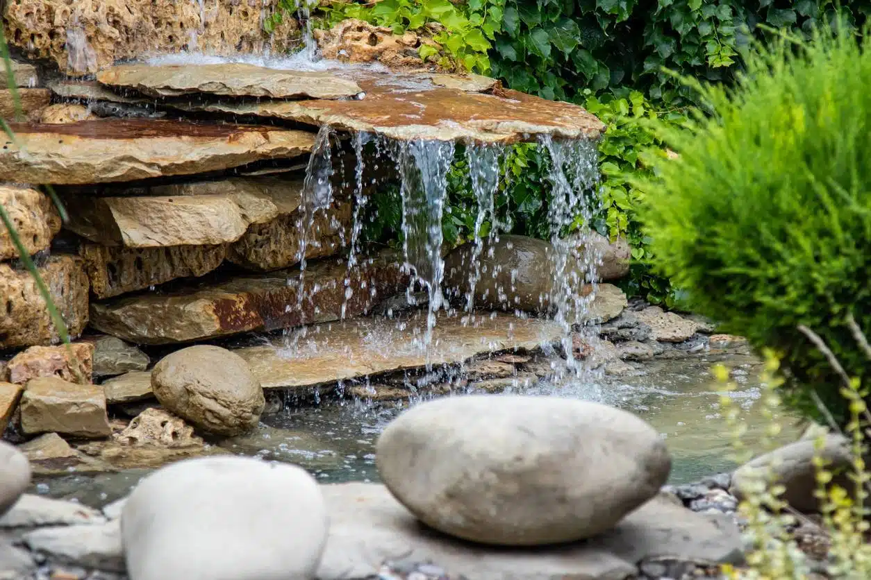 fontaine cascade jardin pompe bassin